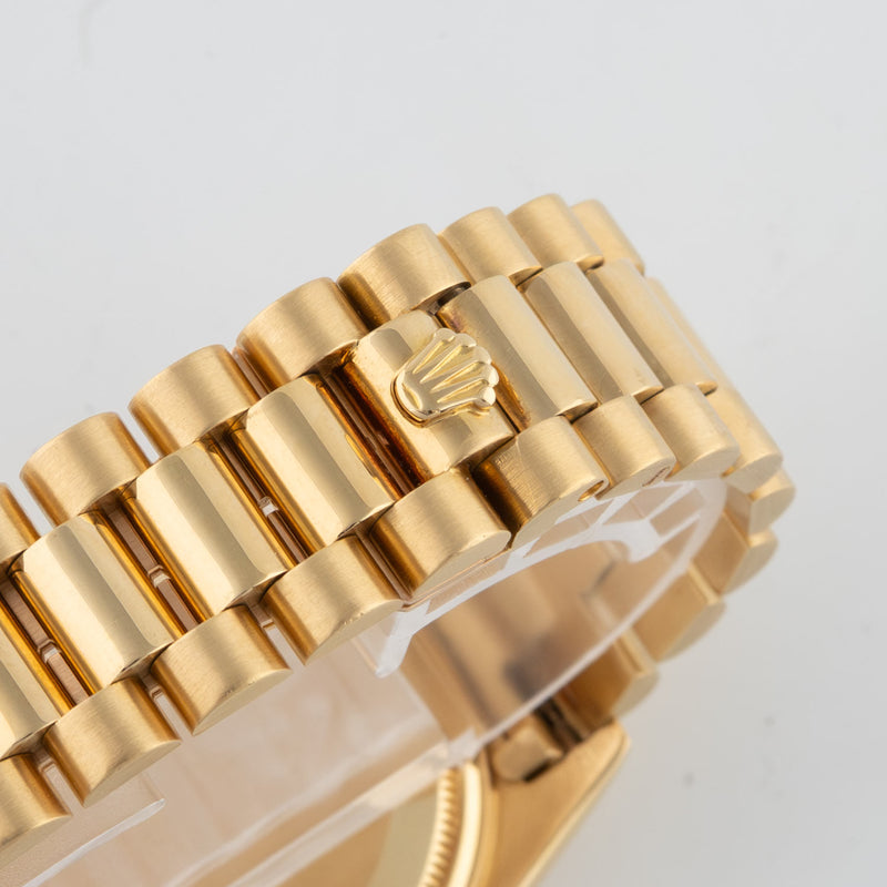 Day-Date 36mm Golden Roman Dial 1980 - 18038