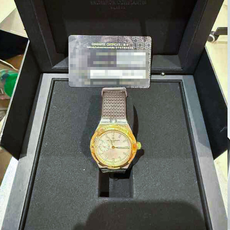 Overseas 37mm Bicolour 2018 - 2300V/000M-B400