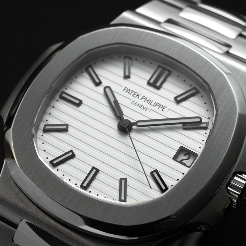 Nautilus White Dial 2014 5711/1A-011